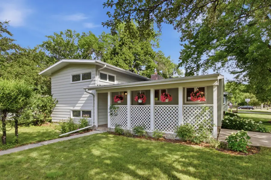 3002 8th Street N, Fargo, ND 58102 - #3