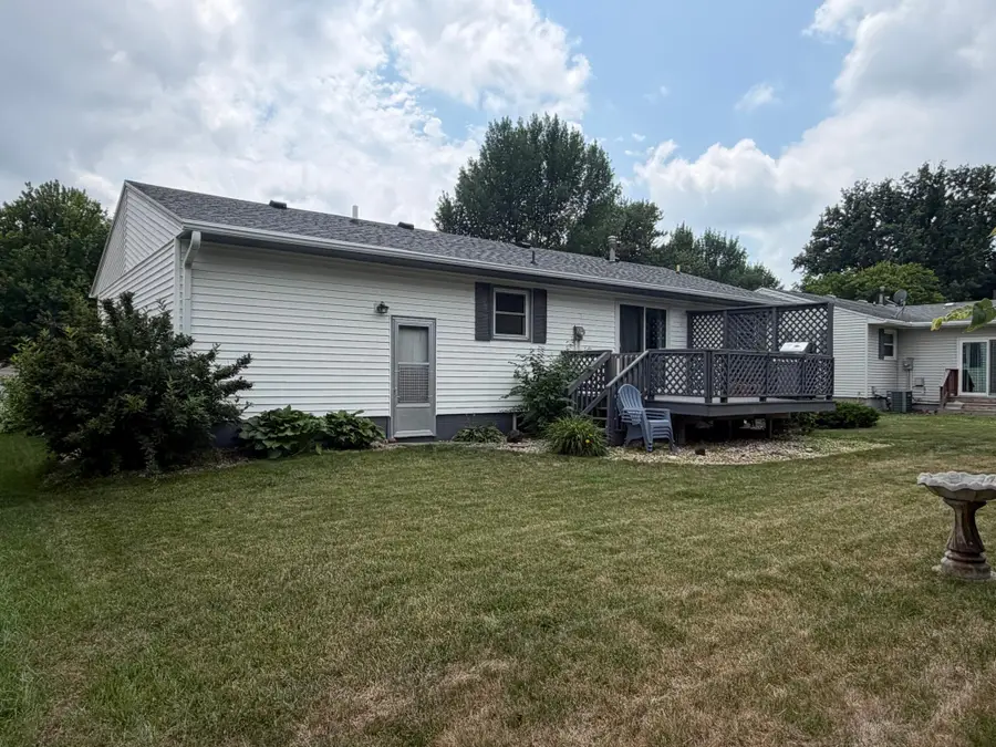 209 E Barck Avenue, Luverne, MN 56156 - #2