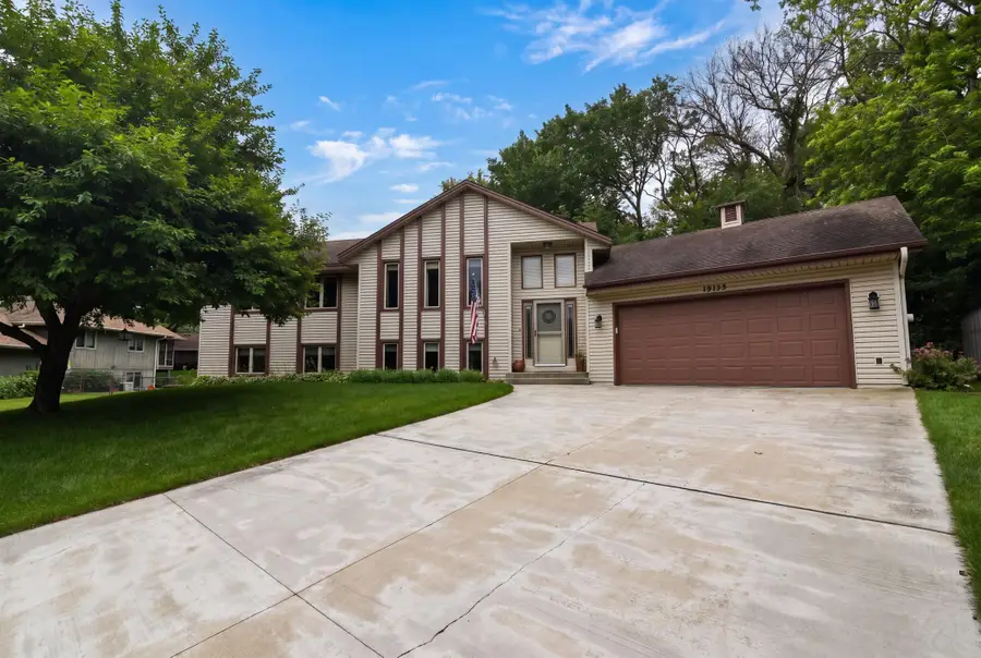19135 Maple Leaf Drive, Eden Prairie, MN 55346 - #2