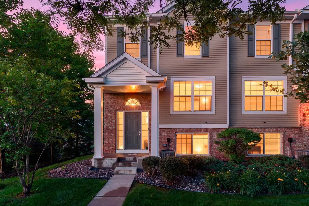 868 Ledgestone Drive, Mahtomedi, MN 55115 - #1