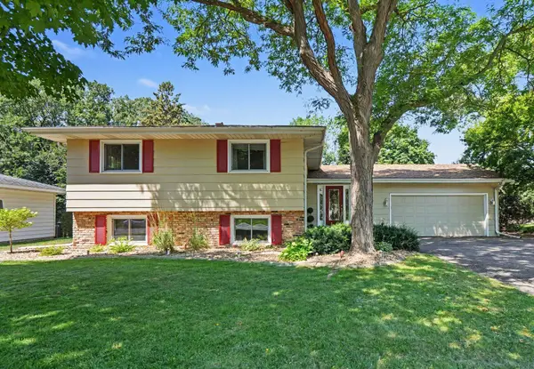436 Rice Creek Boulevard Ne, Fridley, MN 55432