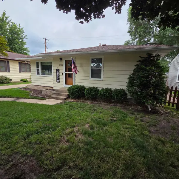 1859 W 4th Street, Winona, MN 55987