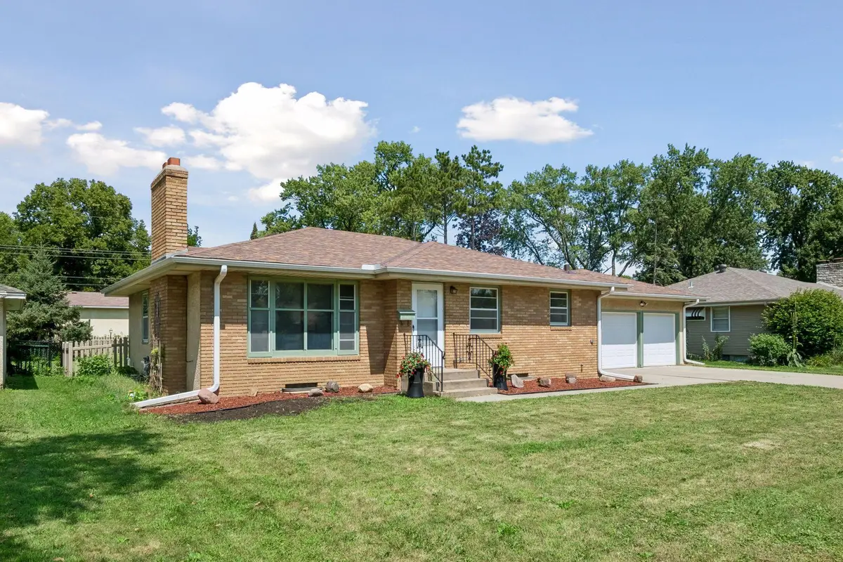 1171 Shryer Avenue W, Roseville, MN 55113 - #1