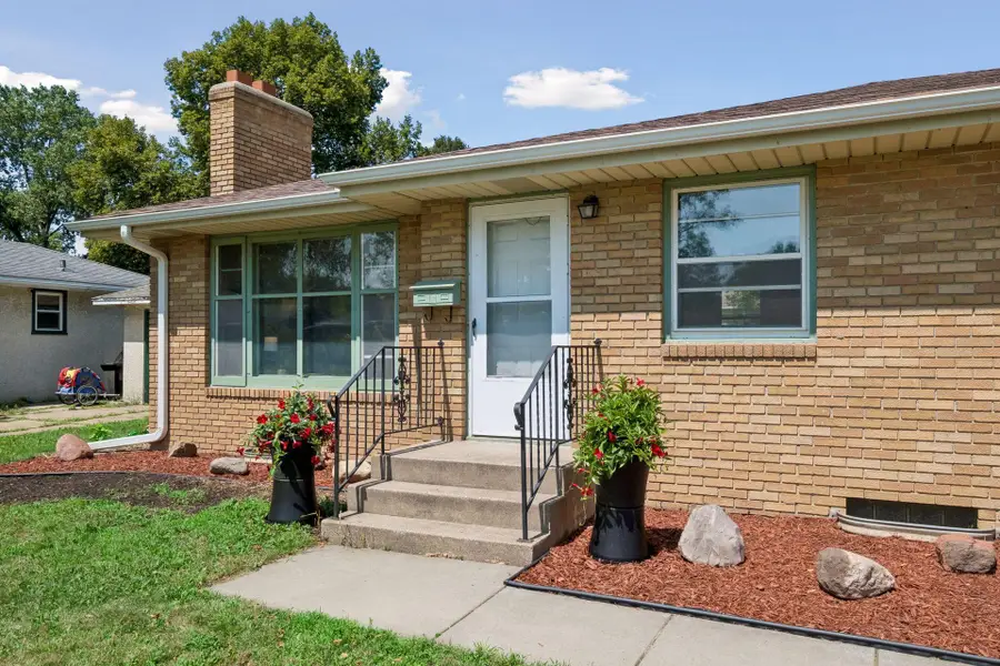 1171 Shryer Avenue W, Roseville, MN 55113 - #3