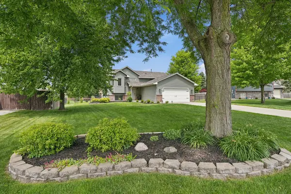 9355 Jarrod Avenue S, Cottage Grove, MN 55016