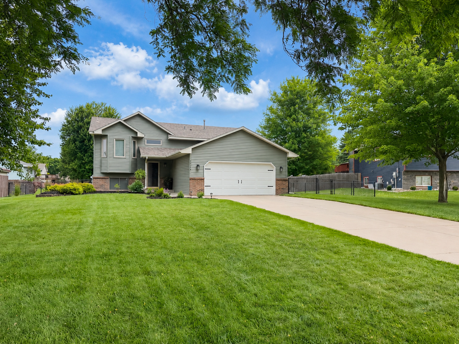 9355 Jarrod Avenue S, Cottage Grove, MN 55016 - #2