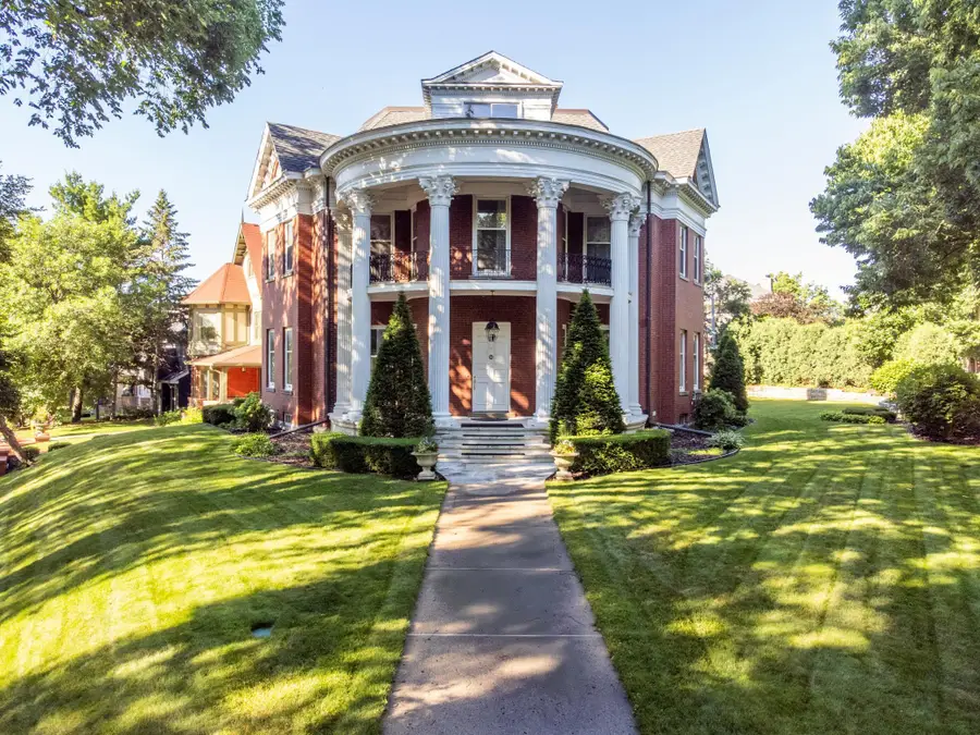 1203 Mount Curve Avenue, Minneapolis, MN 55403 - #2