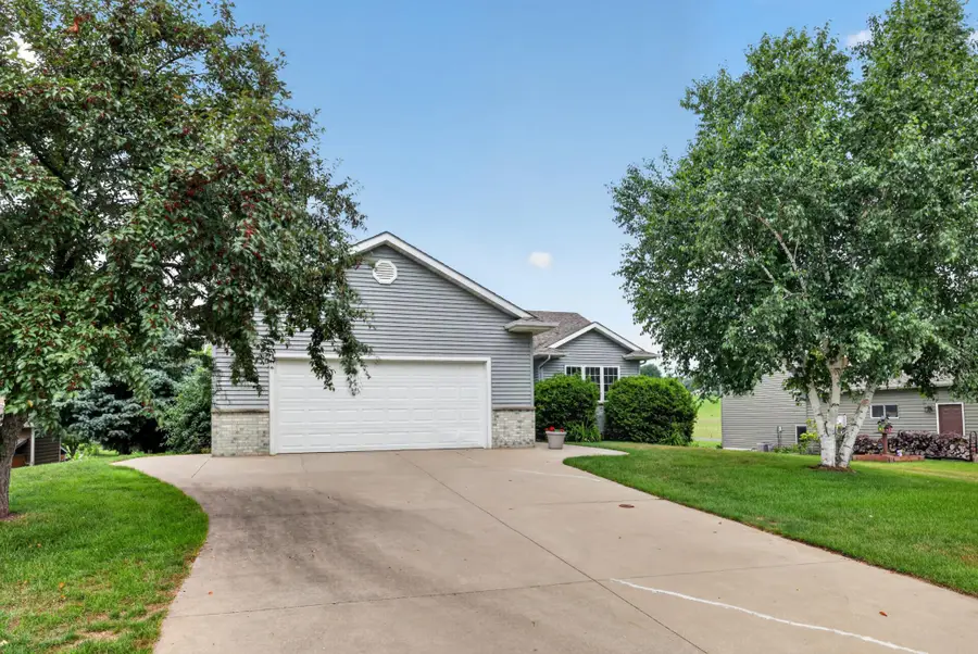 810 7th Avenue Sw, Pine Island, MN 55963 - #2