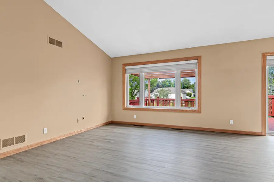 8417 Ashford Road, Woodbury, MN 55125 - #2