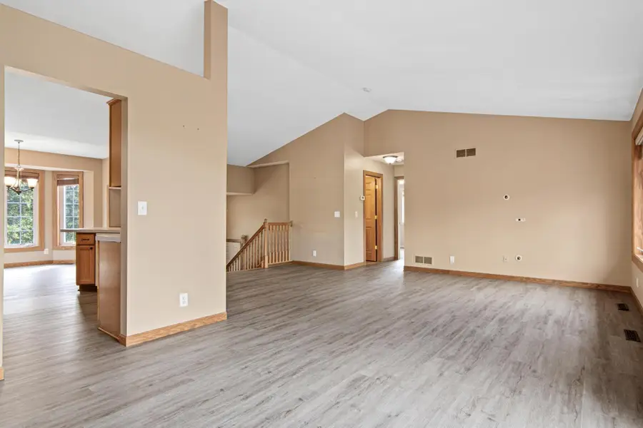 8417 Ashford Road, Woodbury, MN 55125 - #3
