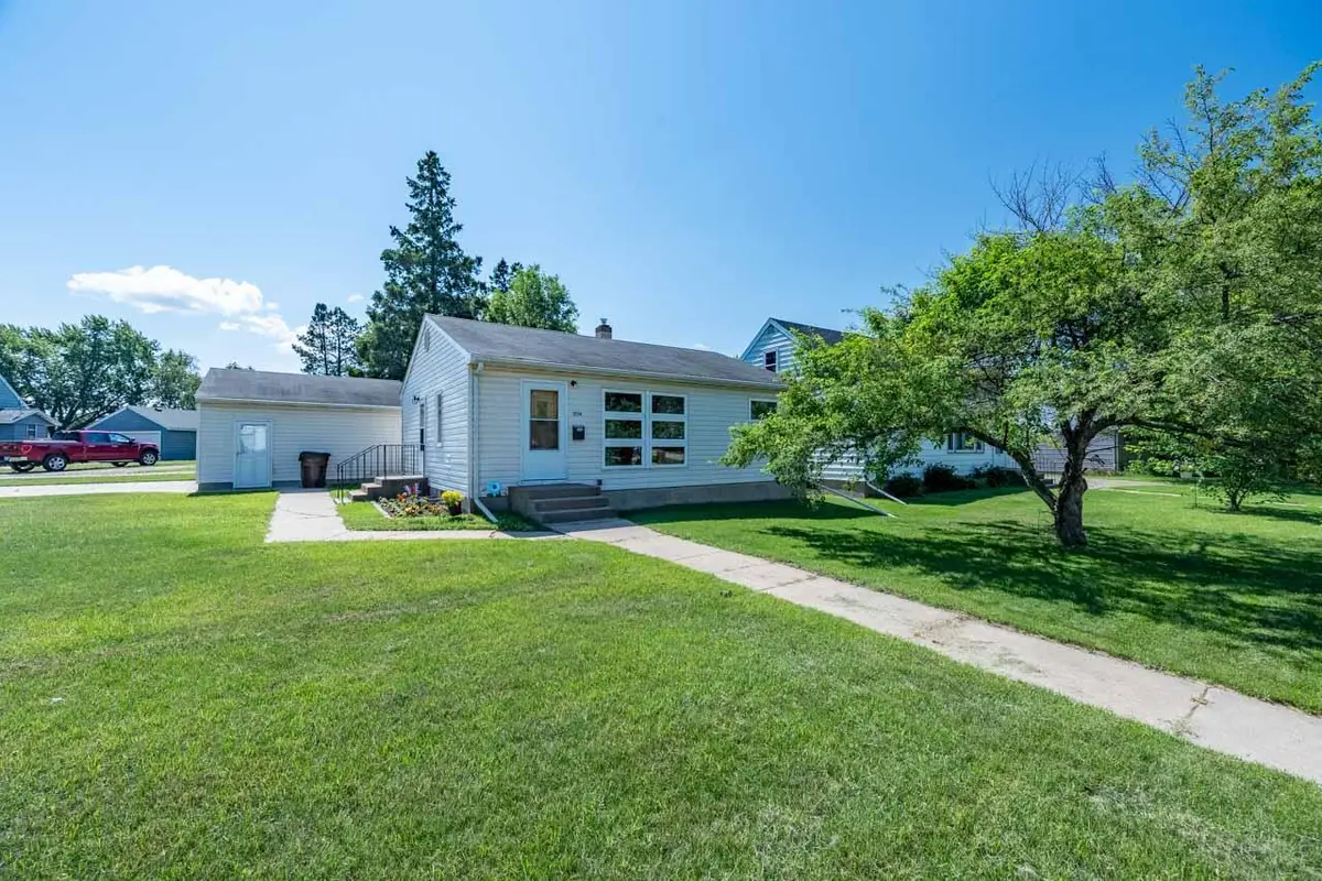 2714 Diane Lane, Hibbing, MN 55746 - #1
