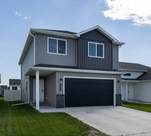 6754 71st Avenue S, Horace, ND 58047