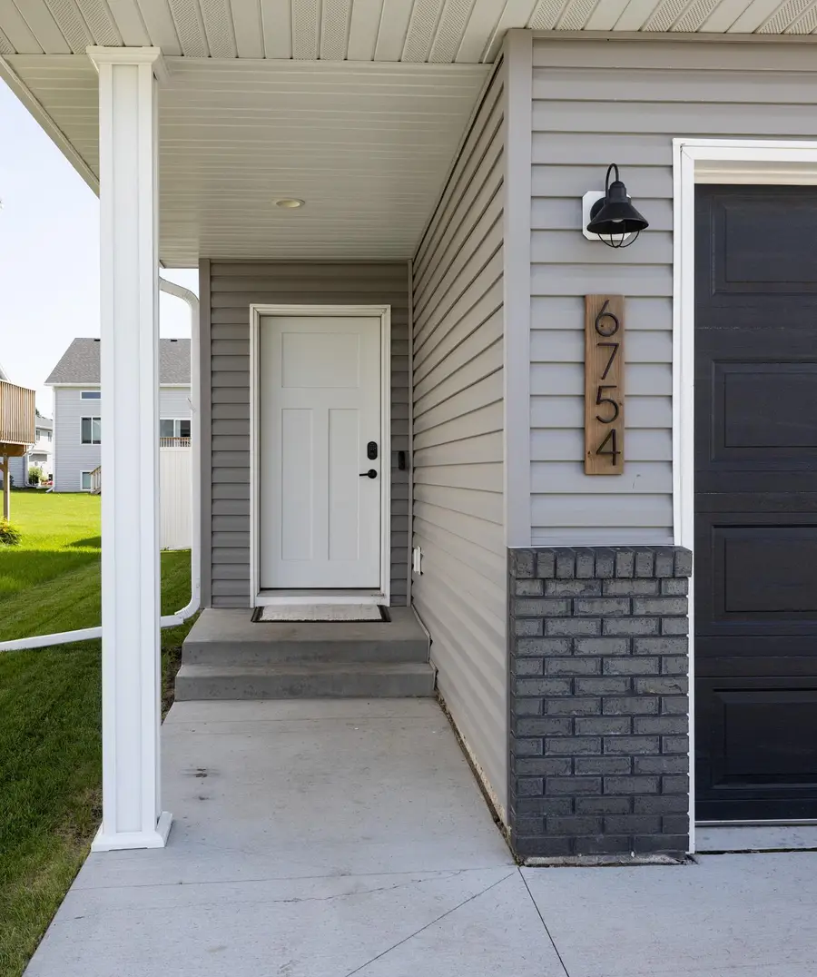 6754 71st Avenue S, Horace, ND 58047 - #2