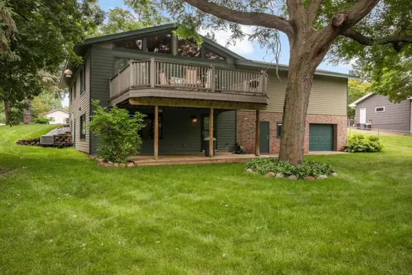 3325 Niagara Lane N, Plymouth, MN 55447