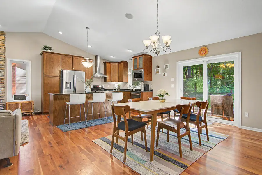 4640 Nine Mile Creek Parkway, Bloomington, MN 55437 - #2