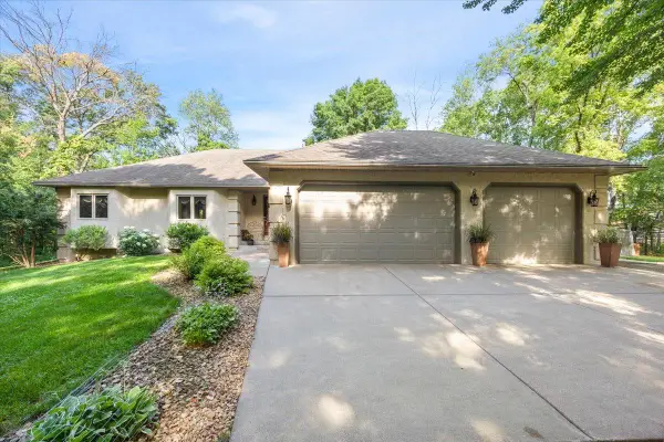 21824 Quincy Street Ne, Cedar, MN 55011