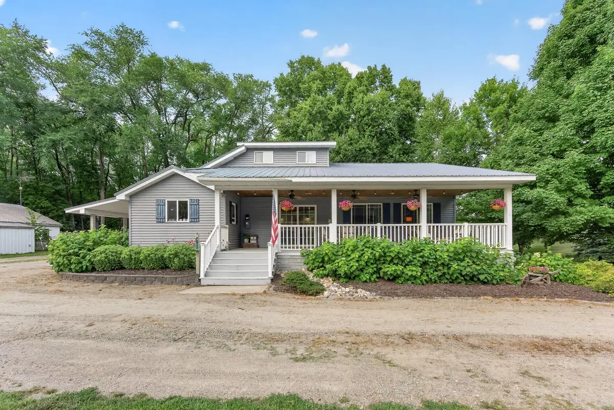 7107 Hoyt Avenue Nw, Maple Lake, MN 55358 - #1