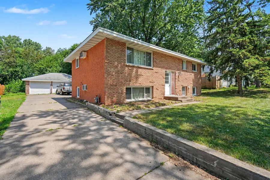 49 91st Lane Ne, Blaine, MN 55434 - #3