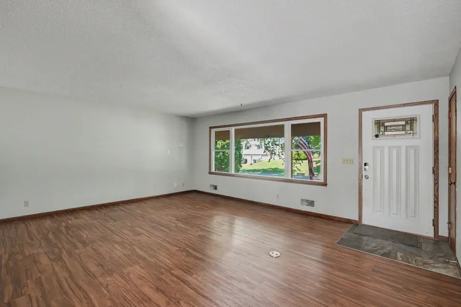 2480 14th Avenue E, North Saint Paul, MN 55109 - #2