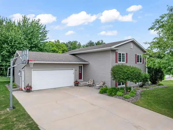 450 Lally Court, Zumbrota, MN 55992
