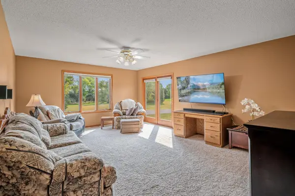 9955 Hall Avenue Ne, Monticello, MN 55362