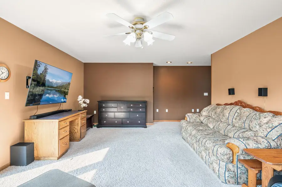 9955 Hall Avenue Ne, Monticello, MN 55362 - #2