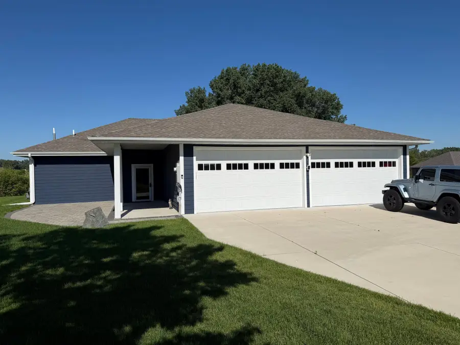 1740 Bay Oaks Drive, Albert Lea, MN 56007 - #2