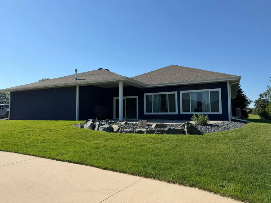 1740 Bay Oaks Drive, Albert Lea, MN 56007 - #3
