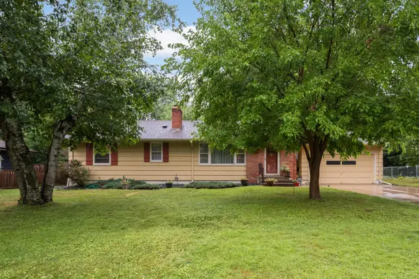 218 W Park Road, Hopkins, MN 55343