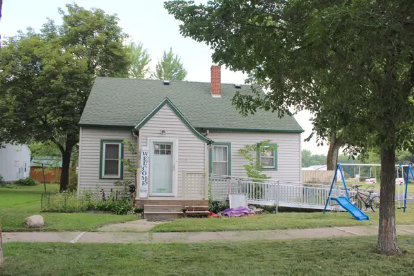 439 3rd Avenue Se, Hutchinson, MN 55350