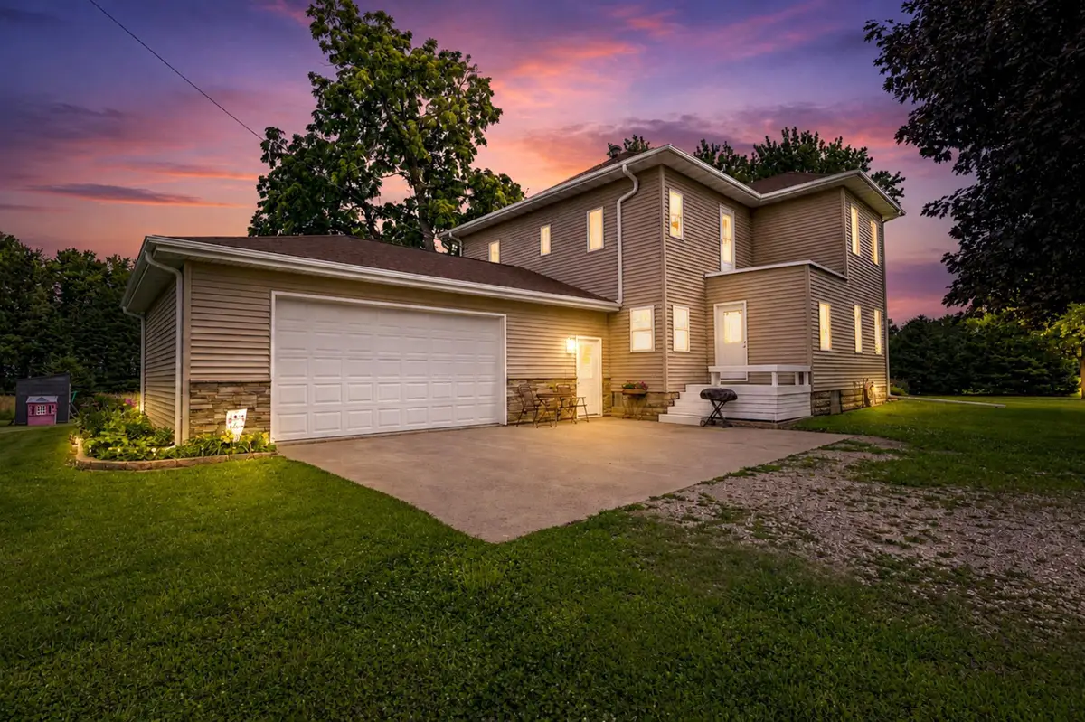 19933 900th Avenue, Austin, MN 55912 - #1