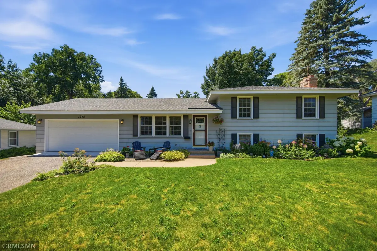 8942 York Road S, Bloomington, MN 55431 - #1