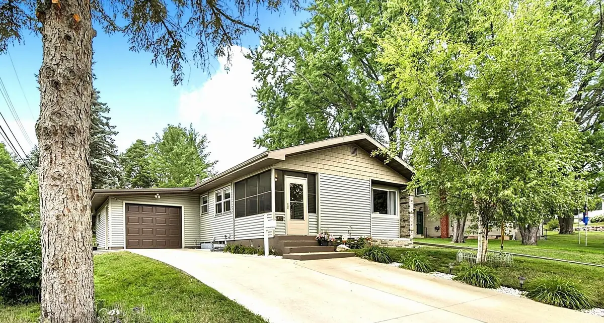 415 4th Street N, Sauk Rapids, MN 56379 - #1