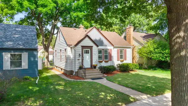 2930 Cleveland Street Ne, Minneapolis, MN 55418