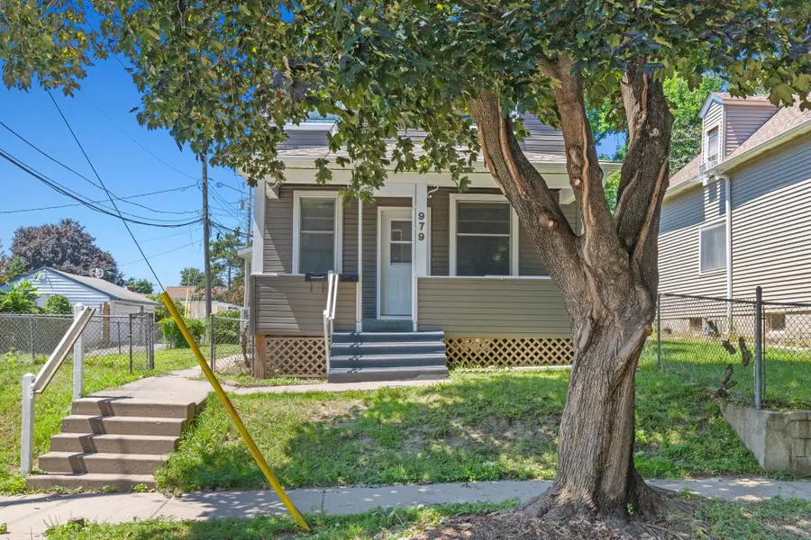 979 Victoria Street N, Saint Paul, MN 55103 - #2