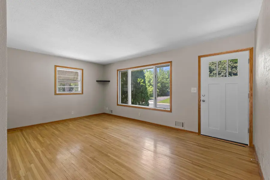 6133 Garbe Avenue, Woodbury, MN 55125 - #3