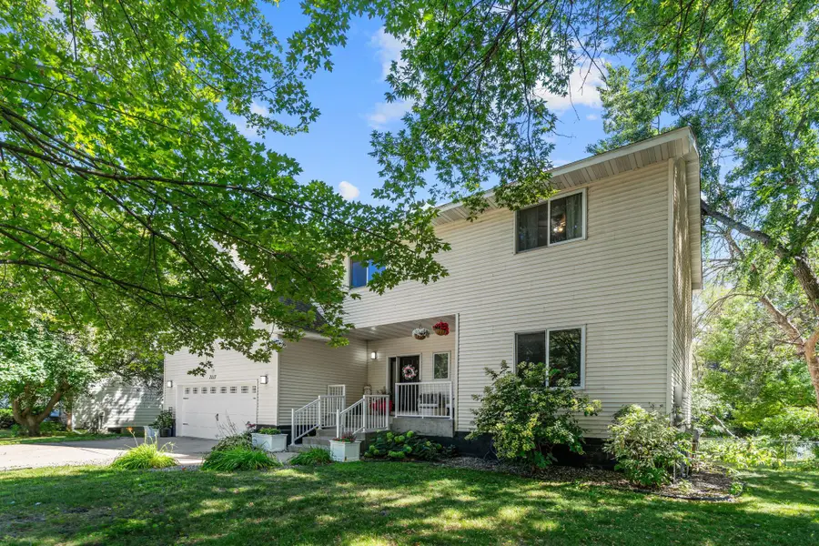 7117 Courtly Road, Woodbury, MN 55125 - #2