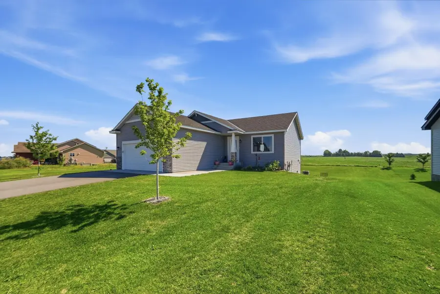 608 Elm Street N, Kimball, MN 55353 - #3