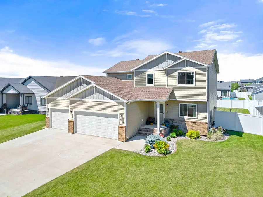 2420 Harbor Lane, West Fargo, ND 58078 - #2