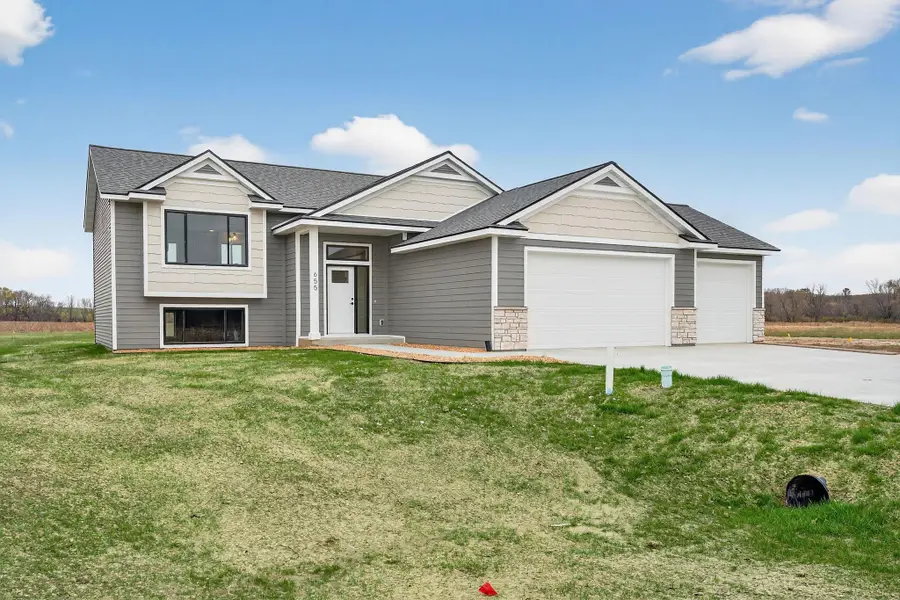 655 1st Street Se, Elgin, MN 55932 - #2