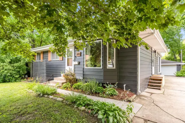 3145 Grimes Avenue N, Robbinsdale, MN 55422