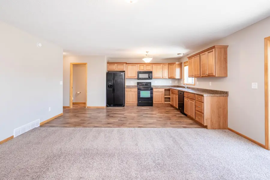 4280 Estate Drive S, Fargo, ND 58104 - #3