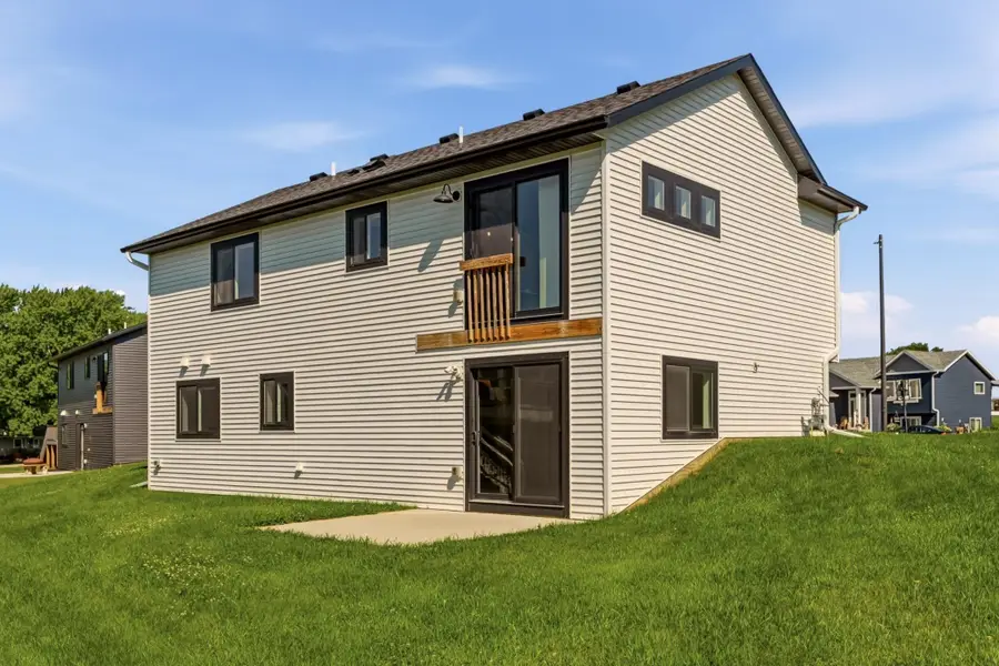 413 10th Street W, Mantorville, MN 55955 - #2