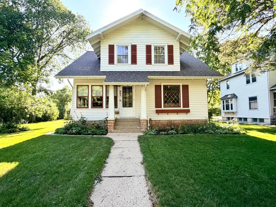 605 Park Street, Jackson, MN 56143 - #3