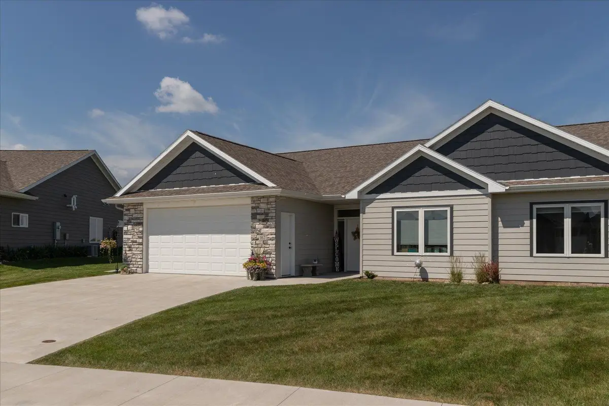 162 Sandstone Drive Nw, Eyota, MN 55934 - #1