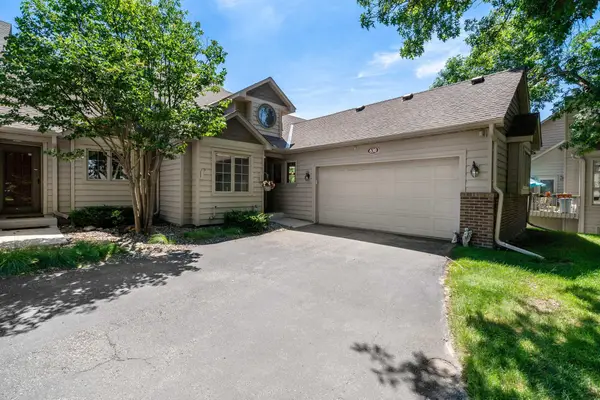 630 Sullivan Lane Ne, Columbia Heights, MN 55421