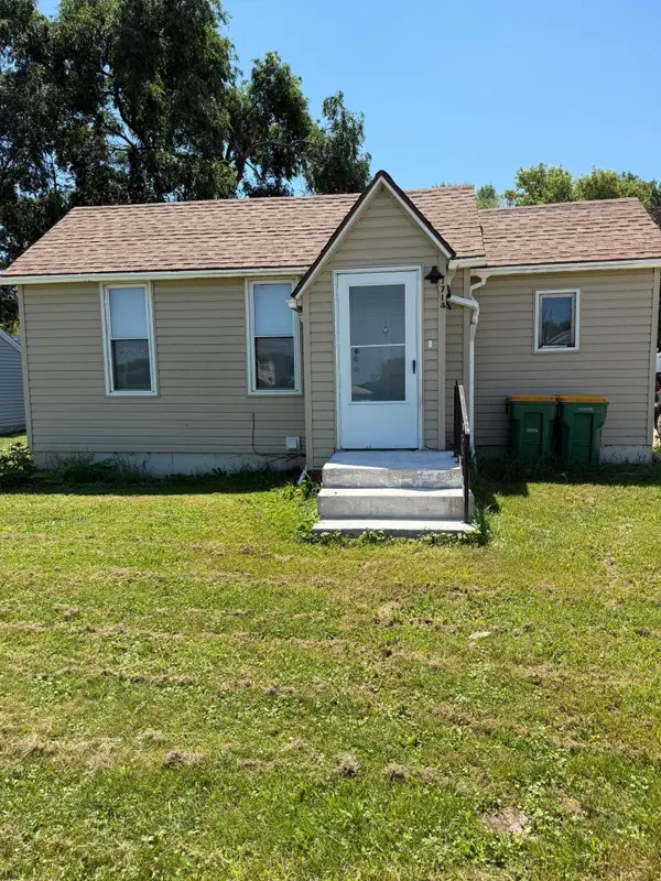 1714 SE Marshall Street, Albert Lea, MN 56007