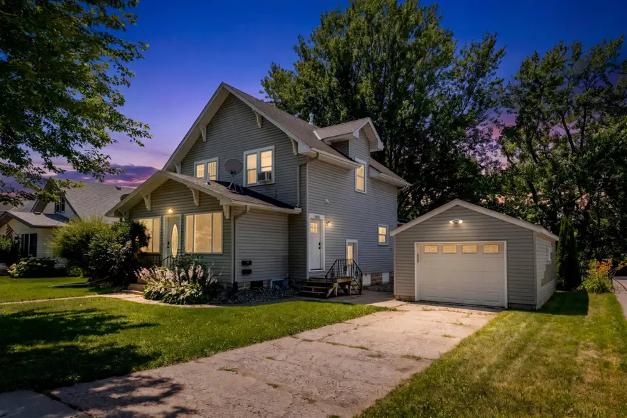 340 S Olive Street, Waconia, MN 55387 - #2