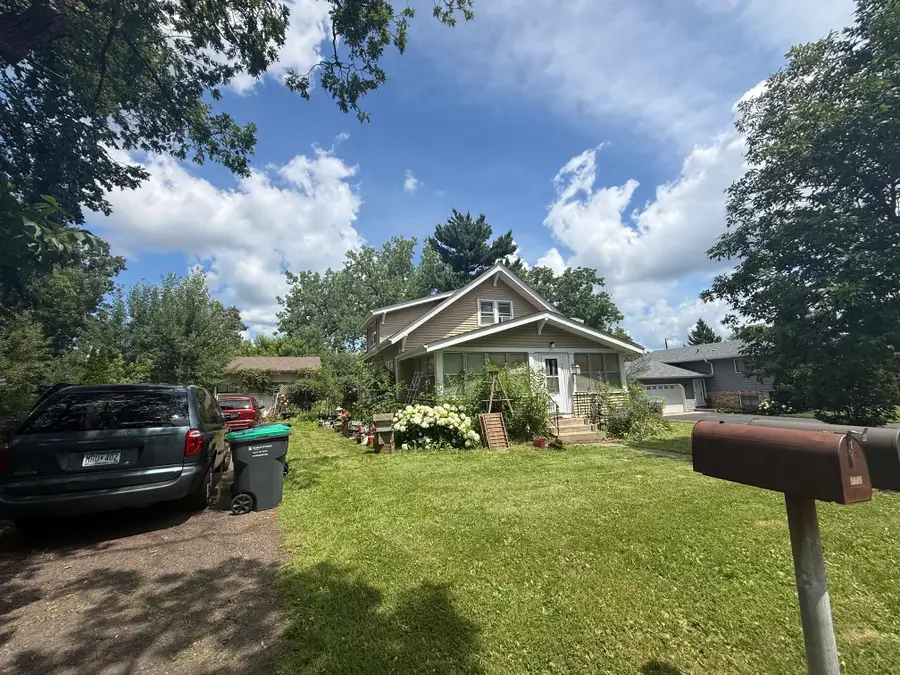 2119 Eldridge Avenue E, North Saint Paul, MN 55109 - #2