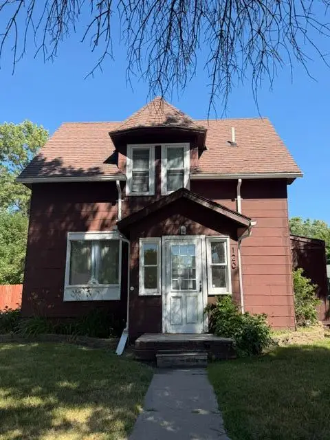 120 4th Avenue Se, Mayville, ND 58257